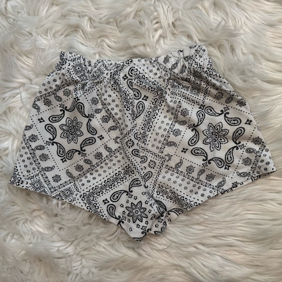 The Children’s Place Girls 5T Bandana Tank Top & Shorts Set Summer Outfit - Picture 8 of 8